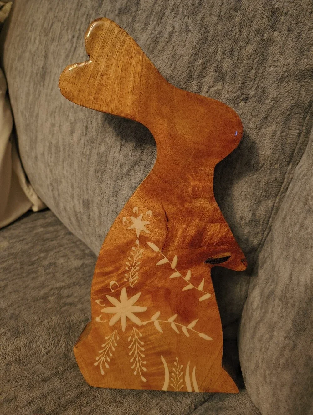 Handcrafted Wooden Bunny Décor – Warm Brown Holiday Accent